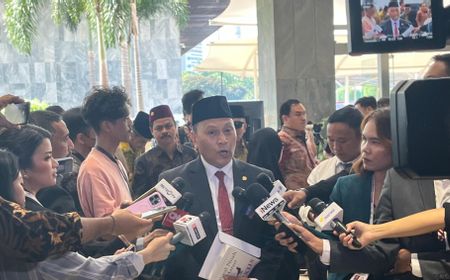 Anggota DPR Termuda Lebih 