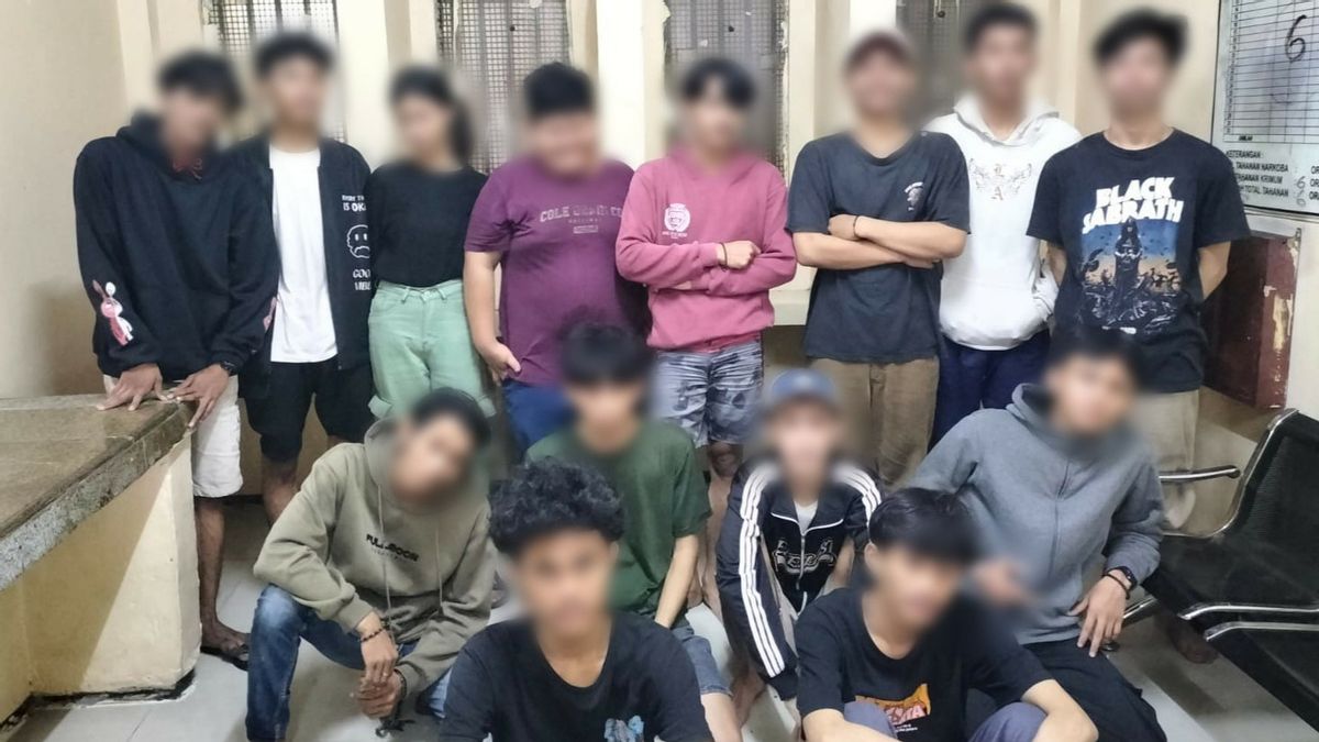 Arrest 14 Teenagers In Pulogadung, Police Conduct Search At Home