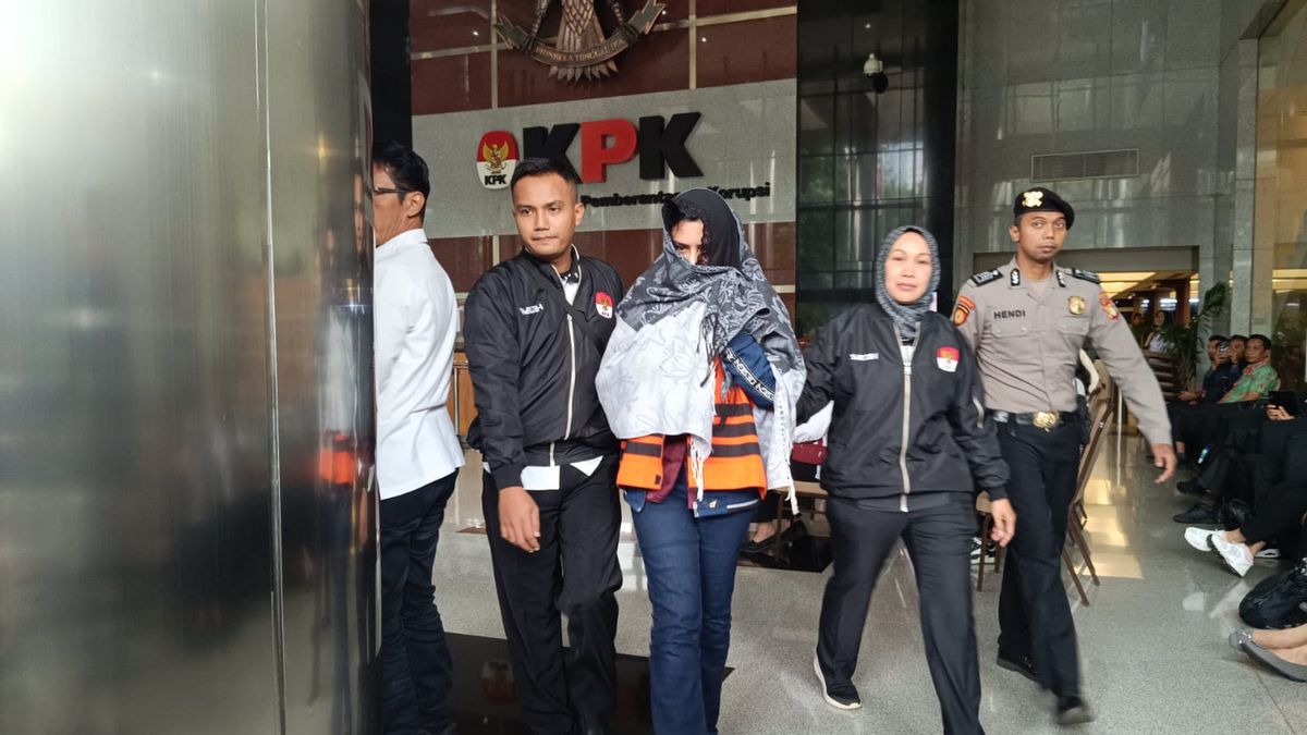 KPK Sita Wuling Airev hingga Toyota Camry dan Bukti Elektronik dari OTT Bupati Pekalongan Fadia Arafiq