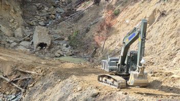 TNI AD Kerahkan Alat Berat, Jalan Gayo Lues–Aceh Timur Mulai Dipulihkan