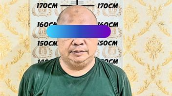 South Tangerang Police Officers Fraudsters The Mode Of Recruitment Of Honorary Workers, In The Proses Of Temporary Dismissal