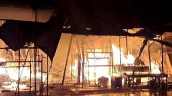 حريق سوق ماكاسار المركزي أحرق 931 كشكا