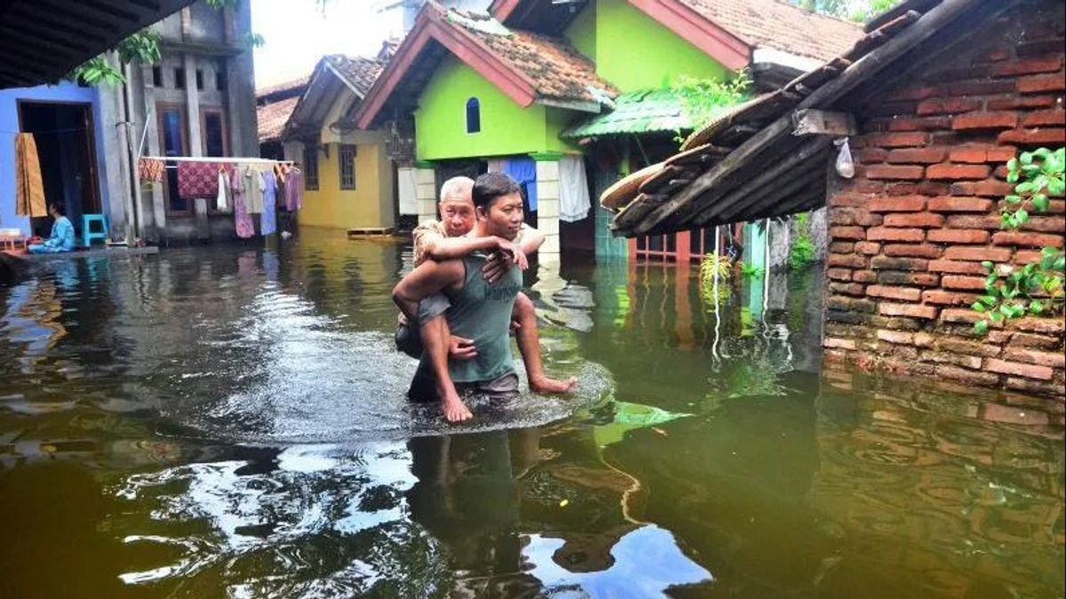 Korban Banjir Subang 500 Orang, 50 Mengungsi di Bawah Jembatan Layang Pamanukan