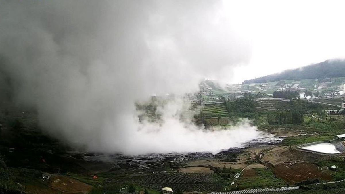 g : Les activités de Kawah Sileri Dieng ne sont pas stables