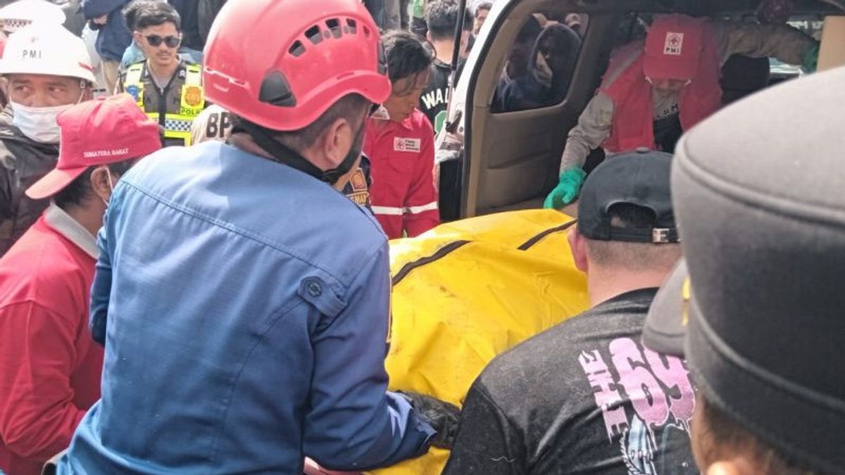 حوادث متعددة لسيارات نقل الأسمدة في جاكرتا، 6 قتلى على الطريق بين بادانغ بانجان وبوكتينغجي