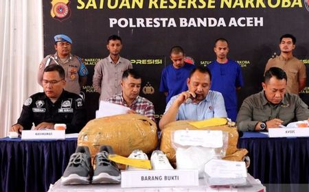 Polisi Tangkap IRT Penyelundup 4,3 Kg Ganja via Bandara SIM Aceh