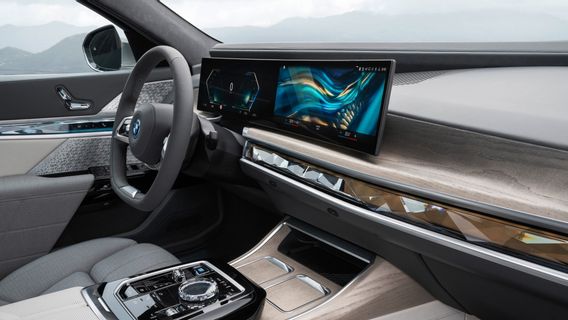 Masalah pada Kursi Depan, BMW Tarik Kembali Seri-7 dan i7