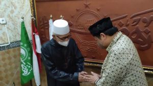 Kunjungi Ketua MUI Miftachul Akhyar di Surabaya, Menko Airlangga Doa Bersama Agar Pandemi COVID-19 Berakhir