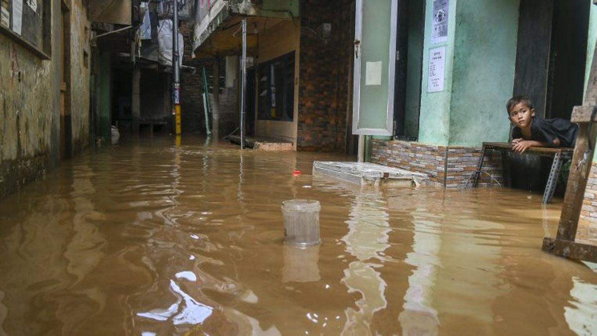 Kali Ciliwung Meluap, Kampung Melayu Banjir
