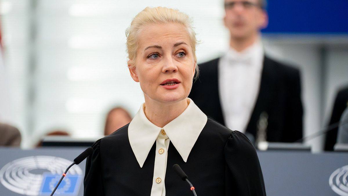 زوجة مستعد زعيم المعارضة الروسية نافالني قلقة بشأن إمكانية إلقاء القبض عليه أثناء الجنازة