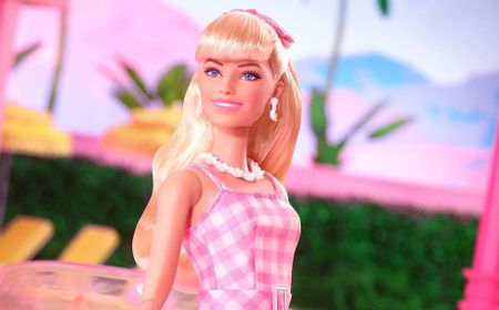 Potret 7 Artis Ubah Gaya Mirip Barbie, Cantik dan Totalitas Banget