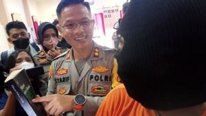 Mahasiswa Lombok Timur Terciduk Saat Terima Paket Tembakau Sintetis, Polisi Turut Amankan Buku 'Hikayat Daun Ganja' 