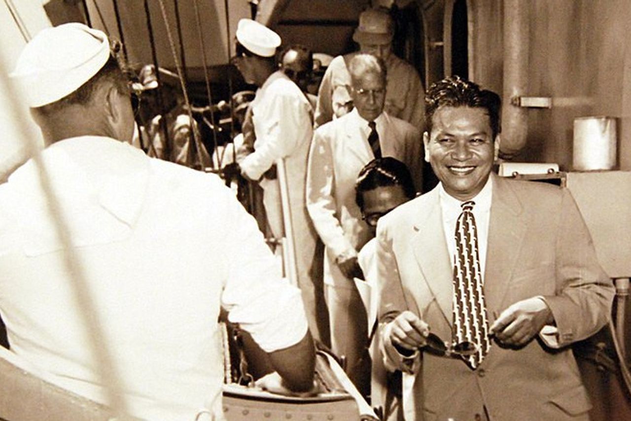 フィリピンのラモン・マグスナン大統領が1957年3月17日、今日の記憶の中で亡くなりました