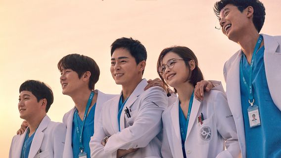 Tayang Perdana, <i>Hospital Playlist 2</i> Cetak Rating 2 Digit