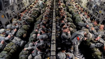 米国は、二星将官が率いる第一次世界大戦と第二次世界大戦で中東に降下したユニットを準備