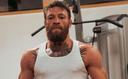 Perubahan Fisik McGregor Timbulkan Masalah Baru: The Notorious Berjalan Menyamping Melalui Pintu