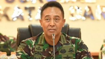Le Commandant Du TNI Reçoit Des Commentaires Sur Alutsista De La Part Des Marines