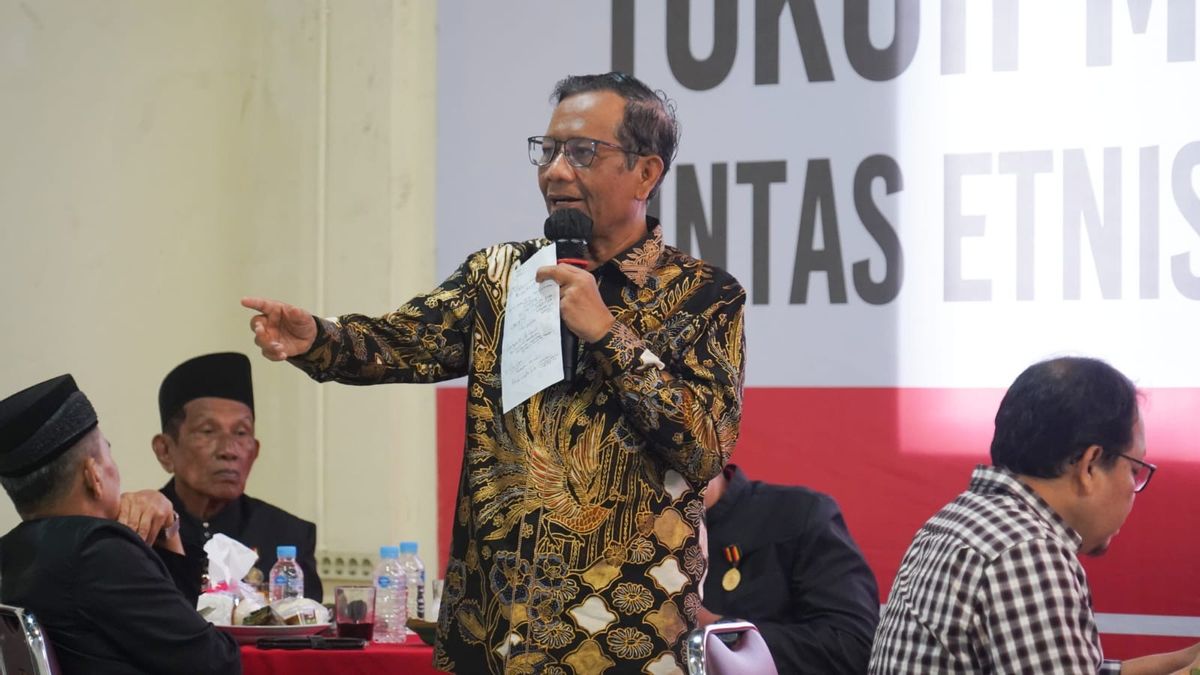 Demi Bangsa dan Negara, Mahfud MD Minta Mahasiswa di Padang Jangan Ogah Berpolitik