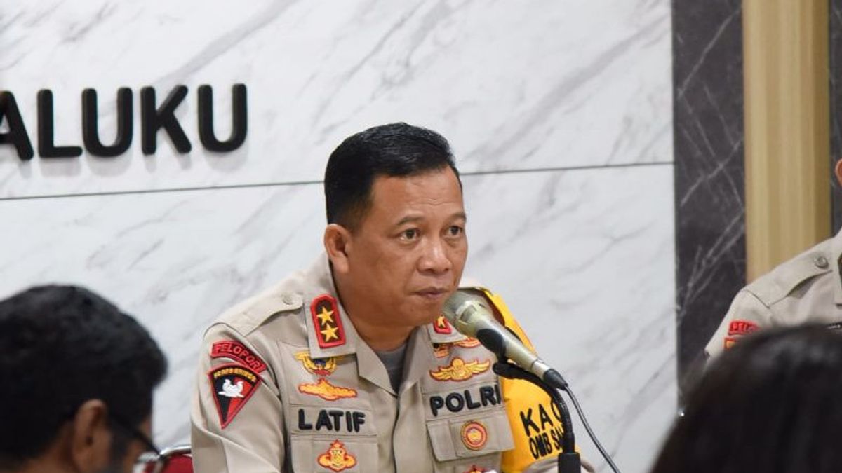 Le chef de la police des Moluques a arrêté le chef de la police de Manipa parce qu’il n’a pas encore des bureaux