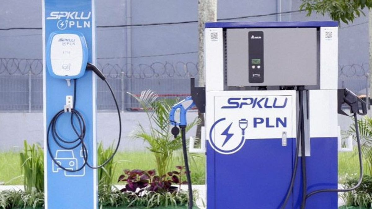 Accelerating The Growth Of The Electric Vehicle Ecosystem, Director General Of Electricity Inaugurates 2 SPKLU