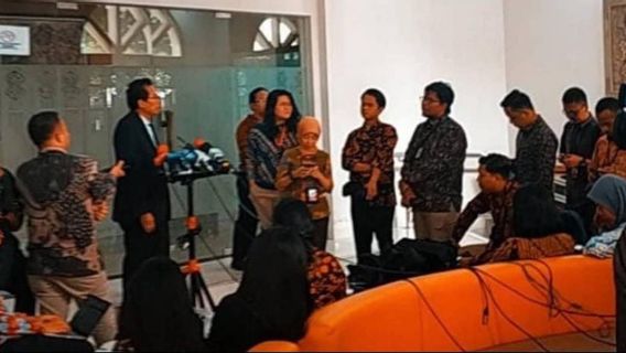 Jubir Presiden Ngaku Rindu Wawancara, Wartawan: Saya Juga Rindu Chat Balasan Bang Fadjroel