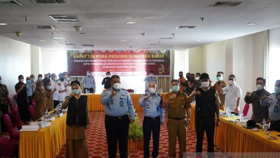 Anticipating The Omicron Of West Sumatra, The Regional Office Of The Ministry Of Law And Human Rights Through Immigration Tightens The Entry Of Foreigners