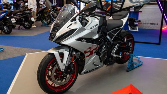 铃木GSX-8R 2024正式推出,更多规格