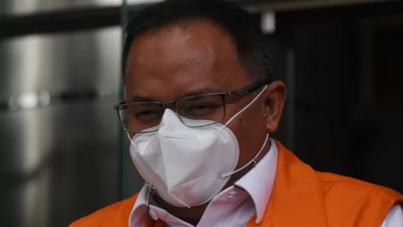 KPK召集Alex Noerdin Anak,前Banyuasin Musi摄政王,涉及涉嫌基础设施腐败