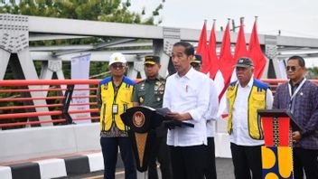 佐科威总统在爪哇北十字路口正式开设了6座新桥