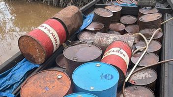 الشرطة تكتشف مهربنة للوقود الحيوي في رياو، وصادرت أكثر من 10000 لتر من الوقود الحيوي