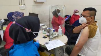 从澳大利亚返回印度尼西亚后，尽管已完全接种疫苗，但流行病学被迫重复接种两次COVID-19疫苗