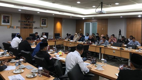 Pembatas Tribun JIS Roboh, DPRD Fraksi Gerindra: Bikin Malu! 