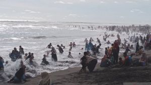 6 Wisatawan Selamat dari Kecelakaan Laut di Pantai Selatan DIY