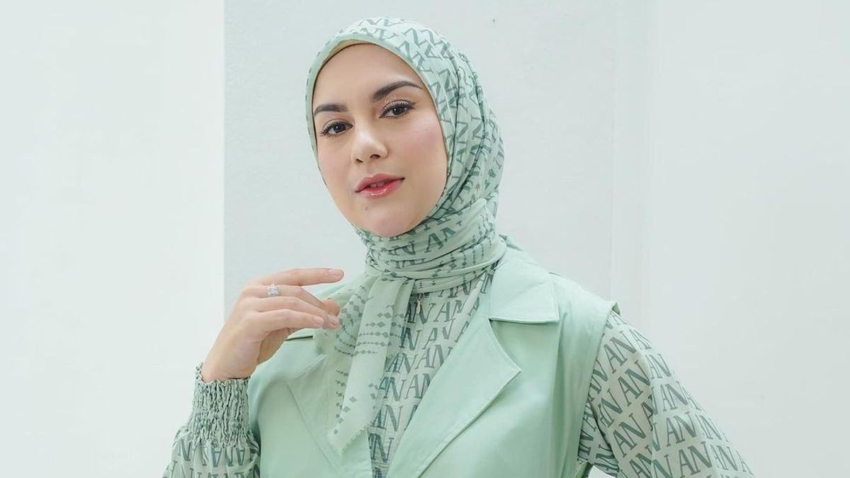 Hijrah, Irish Bella Bersyukur Dijauhkan dari Orang-orang Jahat