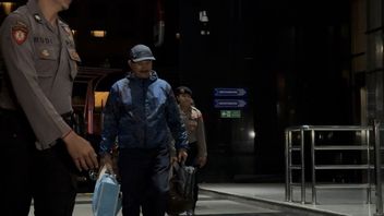 マディウン市長マディのプロフィール:教師から政治家へ