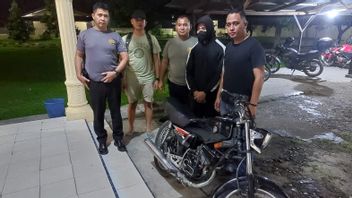 الشرطة تعتقل الشرطة التي سرقت دراجة نارية RX King في شمال سومطرة الفحم