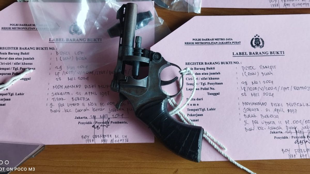 ジャカルタ・カラワン・ディリングクス自動車盗難シンジケート、警察おもちゃの銃を押収、セルリット