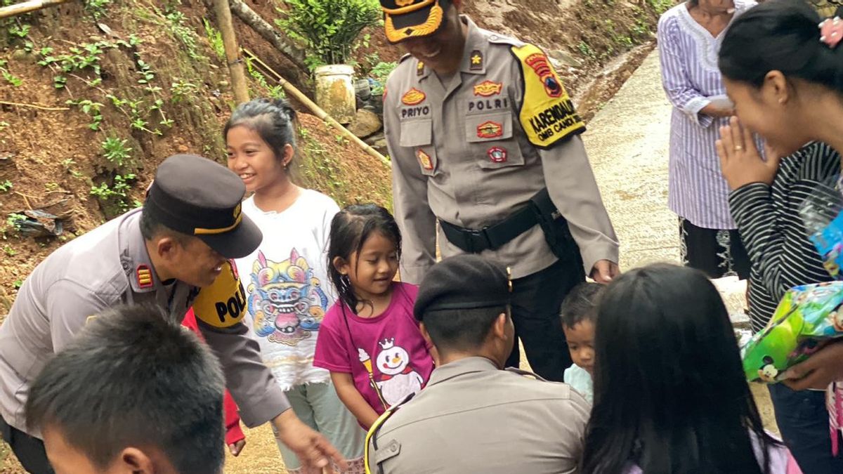 Children Victims Of Movable Land Disasters Given Trauma Healing By Police