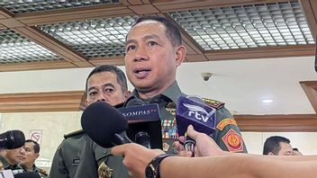 突变52 Pati的印尼国民军指挥官,包括卡巴伊斯和RSPAD负责人