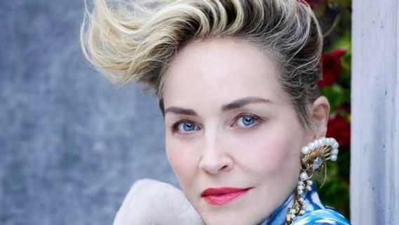 Masih Banyak yang Ingin Lihat Payudara Sharon Stone Padahal Usianya Sudah 62 Tahun