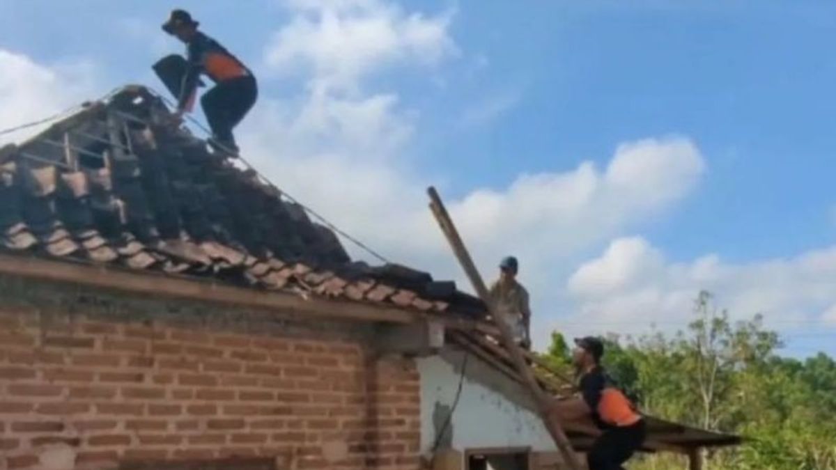  Angin Kencang Hantam Madiun, 78 Rumah di 6 Desa Rusak
