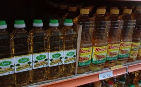 Di Timika, Harga Minyak Goreng Milik Konglomerat Martua Sitorus dan Eka Tjipta Widjaja Rp15.000 per Liter, tapi Bimoli-nya Anthony Salim Rp Rp45.000 per 2 Liter