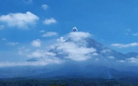 Gunung Semeru Terpantau Alami Erupsi Sebanyak 11 Kali