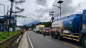 Jalur Utama Padang-Bukittinggi Terputus, Pemrov Sumbar Batasi Angkutan Barang Pasang-Solok