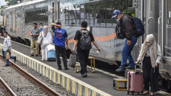 Volume Penumpang Terus Meningkat, KAI Ingatkan Ketentuan Bagasi saat Libur Natal dan Tahun Baru