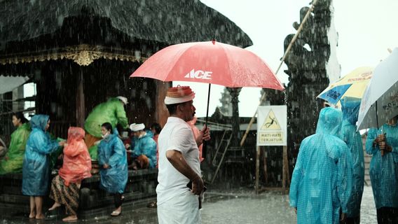 巴厘岛BMKG要求居民注意12月18日之前的极端天气