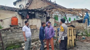 Hit By The Wind, Hundreds Of Houses In Banyuwangi Were Torn Apart