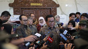 アイルランガに会い、プラモノはダナンタラに旧市街の活性化に関与するよう依頼しました