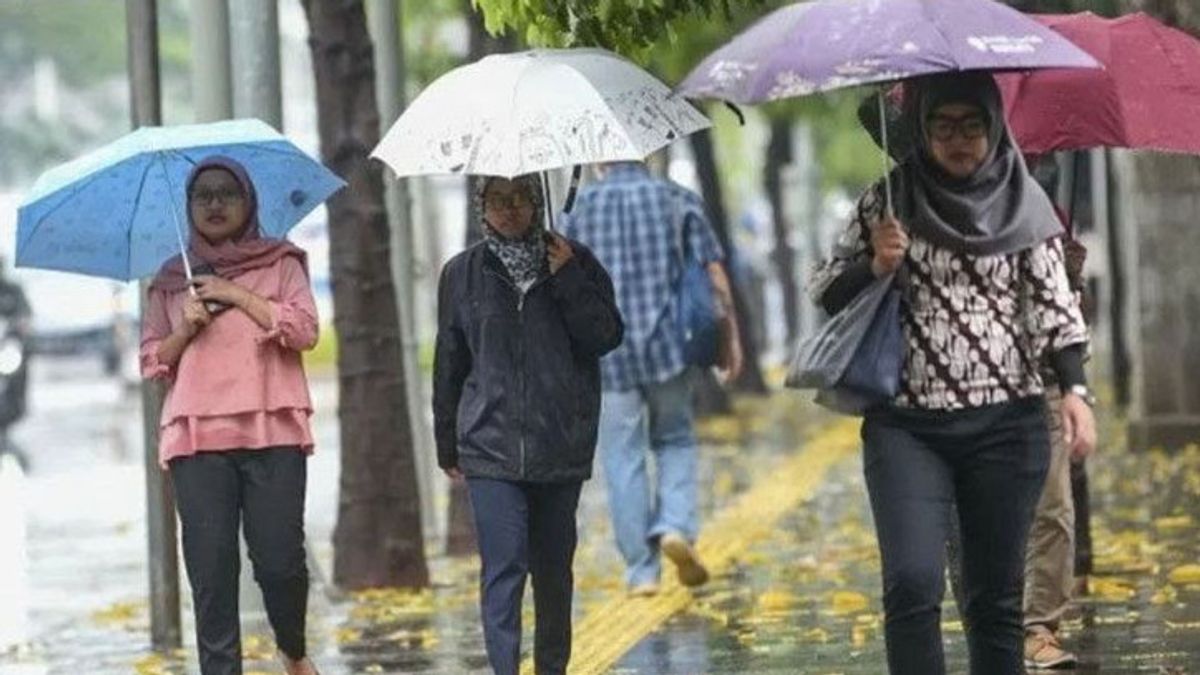 Kota-Kota Besar Diprediksi Bakal Dilanda Hujan Lebat Hari Ini