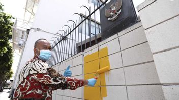 Apprendre à Connaître L’Indonésie Grâce à Des Peintures Murales Sur Les Murs De KJRI Los Angeles